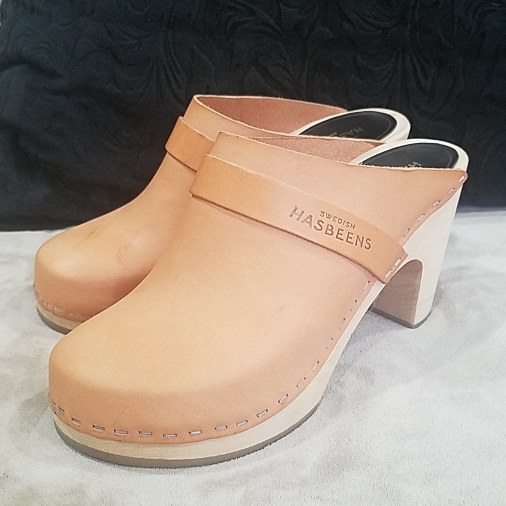 Swedish Hasbeens Louise clogs in Nature